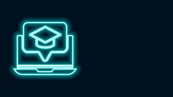 Leuchtende Neon-Linie Graduation Cap auf dem Bildschirm Laptop-Symbol isoliert auf schwarzem Hintergrund. Online-Lernen oder E-Learning-Konzept. 4K Video Motion Grafik Animation — Stockvideo