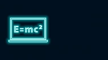 Siyah arkaplanda izole edilmiş karatahta parlayan neon çizgi matematik denklem çözümü. E eşittir bilgisayar ekranında mc kare denklemi. 4K Video hareketli grafik canlandırması