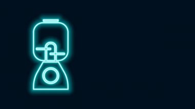 Parlayan neon hattı blender simgesi siyah arkaplanda izole edildi. Mutfak elektrikli kırıcı ve kase. Meyve suyu, kokteyl ya da meyve suyu. 4K Video hareketli grafik canlandırması