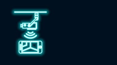 Parlak neon hattı kablosuz kontrol mobese güvenlik kamerası ve siyah arkaplanda akıllı telefon simgesi var. IOT kavramı ve uzaktan kumandalı ev aletleri. 4K Video hareketli grafik canlandırması