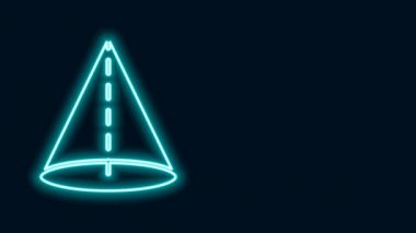 Parlayan neon hattı Geometrik şekil koni simgesi siyah arkaplanda izole edildi. Soyut şekil. Geometrik süs. 4K Video hareketli grafik canlandırması