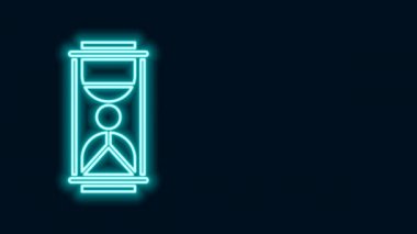 Parlayan neon çizgisi. Siyah zemin üzerinde kum ikonu olan eski kum saati. Kum saati işareti. İş ve zaman yönetimi kavramı. 4K Video hareketli grafik canlandırması