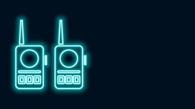 Parlayan neon hattı telsiz ikonu siyah arkaplanda izole edildi. Taşınabilir radyo vericisi simgesi. Radyo alıcı-vericisi işareti. 4K Video hareketli grafik canlandırması