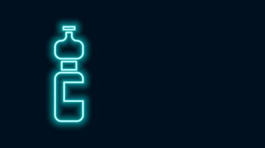 Parlayan neon hattı. Siyah arka planda izole edilmiş bir su ikonu şişesi. Soda su içme tabelası. 4K Video hareketli grafik canlandırması