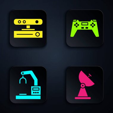 Radar, hareket sensörü, robot kol fabrikası ve Gamepad ayarlayın. Siyah kare düğme. Vektör.