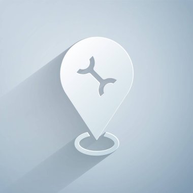 Kağıt kesiği araba servis simgesi gri arkaplanda izole edildi. Otomobil tamircisi. Tamirci oto tamircisi. Bakım tabelası. Kağıt sanatı tarzı. Vektör.