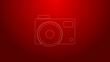 Yeşil çizgi fotoğraf makinesi simgesi kırmızı arkaplanda izole edildi. Fotoğraf makinesi simgesi. 4K Video hareketli grafik canlandırması