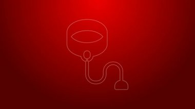 Kırmızı arka planda karabina simgesi olan yeşil çizgili geri çekilebilir ip tasması. Evcil köpek liderliği. Açık hava yürüyüşü için hayvan aksesuarı. 4K Video hareketli grafik canlandırması