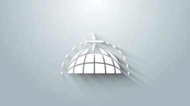 Uçan uçak ikonuna sahip Beyaz Küre gri arka planda izole edildi. Uçak Dünya 'nın etrafında uçuyor. Uçak dünyası ikonu. 4K Video hareketli grafik canlandırması