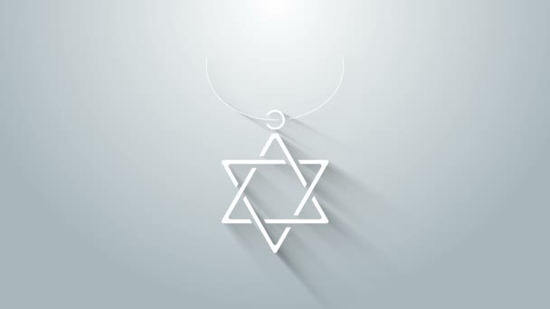 Bílá hvězda Davidova náhrdelníku na ikoně řetězu izolované na šedém pozadí. Židovský náboženský symbol. Symbol Izraele. Šperky a doplňky. Grafická animace pohybu videa 4K — Stock video
