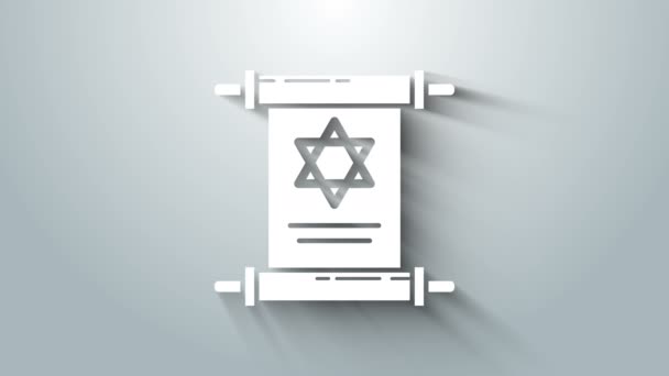 Λευκό εικονίδιο πάπυρου Torah απομονωμένο σε γκρι φόντο. Εβραϊκή Τορά σε εκτεταμένη μορφή. Το αστέρι του Δαβίδ. Παλιός περγαμηνός. 4K Γραφική κίνηση κίνησης βίντεο — Αρχείο Βίντεο