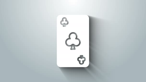 Біла гральна картка з символом клубів ізольована на сірому фоні. Азартні ігри в казино. 4K Відео рух графічна анімація — стокове відео