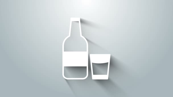 Botol kaca tertutup putih dengan ikon susu dan kaca terisolasi pada latar belakang abu-abu. Animasi grafis gerak Video 4K — Stok Video