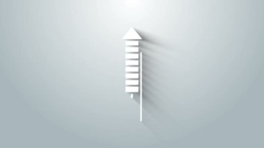 Beyaz Firework roket ikonu gri arka planda izole edildi. Eğlence partisi anlayışı. Patlayıcı havai fişek sembolü. 4K Video hareketli grafik canlandırması