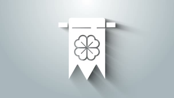 Ikon daun empat putih terisolasi pada latar belakang abu-abu. Pesta panji untuk perayaan ulang tahun, festival. Selamat hari Saint Patrick. Animasi grafis gerak Video 4K — Stok Video