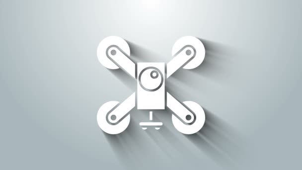 Білий Дрон, що літає з іконою екшн-камери, ізольованою на сірому фоні. Квадрокоптер з символом відео- та фотокамери. 4K Відеографічна анімація — стокове відео