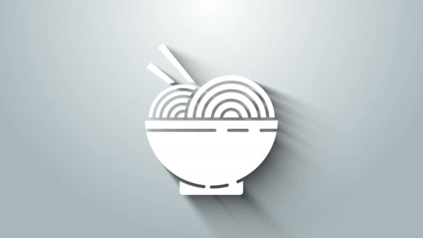 Kasede beyaz Asya eriştesi ve gri arka planda izole edilmiş yemek çubuğu ikonu. Sokak yemeği. Kore, Japon, Çin yemekleri. 4K Video hareketli grafik canlandırması — Stok video