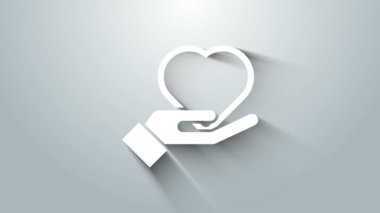 Beyaz Kalp el resmi gri arkaplanda izole edildi. El çabukluğu aşk sembolü. Sevgililer Günü sembolü. 4K Video hareketli grafik canlandırması