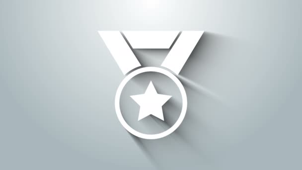 ホワイトメダルのアイコンはグレーの背景に隔離されています。勝者のシンボル。4Kビデオモーショングラフィックアニメーション — ストック動画