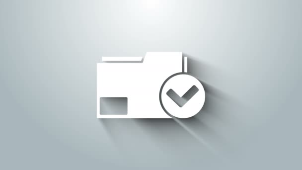 Папка "Белый документ" и значок галочки изолированы на сером фоне. Reecklist icon. Бизнес-концепция. Видеографическая анимация 4K — стоковое видео