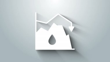 Ham petrol fiyatlarındaki beyaz düşüş gri arka planda izole edilmiş. Petrol endüstrisi krizi konsepti. 4K Video hareketli grafik canlandırması