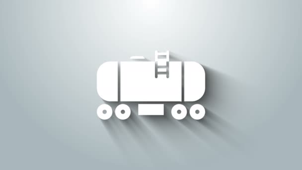 Ikona cysterny White Oil na szarym tle. Pociąg zbiornik oleju na wagonie kolejowym. Kolejowy transport towarowy. Przemysł naftowy. 4K Animacja graficzna ruchu wideo — Wideo stockowe