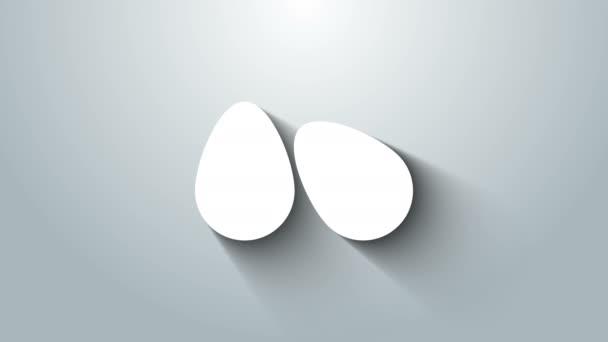 Beyaz Paskalya yumurtaları gri arka planda izole edilmiş. Mutlu Paskalyalar. 4K Video hareketli grafik canlandırması — Stok video