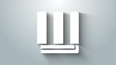 Beyaz havlu yığını simgesi gri arkaplanda izole edildi. 4K Video hareketli grafik canlandırması