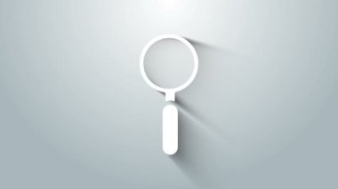 Gri arkaplanda beyaz büyüteç simgesi izole edildi. Arama, odaklanma, yakınlaştırma, iş sembolü. 4K Video hareketli grafik canlandırması