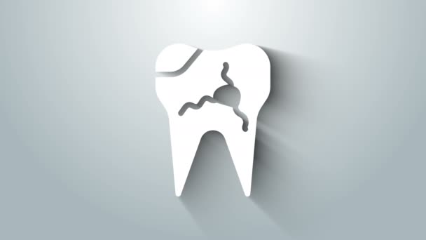 Icono de diente roto blanco aislado sobre fondo gris. Icono problema dental. Símbolo de cuidado dental. Animación gráfica de vídeo 4K — Vídeo de stock
