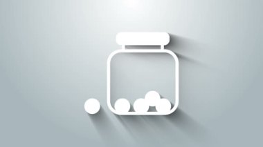 Gri arka planda izole edilmiş beyaz cam kavanoz ve içinde şekerler var. 4K Video hareketli grafik canlandırması