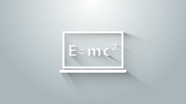 Bílá matematika systém rovnice řešení na ikonu z lepenky izolované na šedém pozadí. E se rovná rovnici mc na druhou na obrazovce počítače. Grafická animace pohybu videa 4K — Stock video