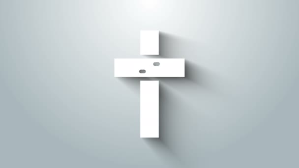 Beyaz Hıristiyan haç simgesi gri arkaplanda izole edildi. Kilise haçı. 4K Video hareketli grafik canlandırması — Stok video