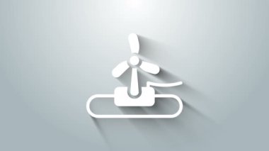 Beyaz Rüzgar türbini simgesi gri arkaplanda izole edildi. Rüzgar jeneratörü işareti. Elektrik üretimi için yel değirmeni. 4K Video hareketli grafik canlandırması