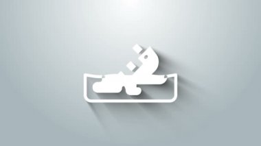 Beyaz Yıkılmış petrol tankeri ikonu gri arka planda izole edildi. Petrol sızıntısı kazası. Çarpışma tankeri. Çevre kirliliği kavramı. 4K Video hareketli grafik canlandırması