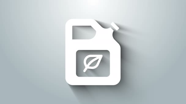 Bílá Bio palivová nádrž ikona izolované na šedém pozadí. Eko bio a barel. Zelené prostředí a recyklace. Grafická animace pohybu videa 4K — Stock video