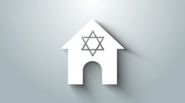 Beyaz Yahudi sinagog binası ya da gri arka planda izole edilmiş Yahudi tapınağı ikonu. David Star 'la İbranice ya da Yahudilik inşaatı. 4K Video hareketli grafik canlandırması