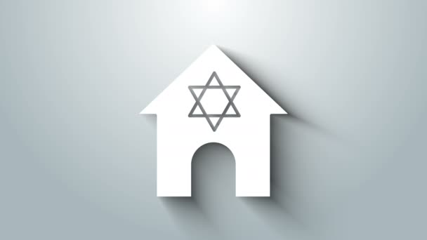 Белое еврейское здание синагоги или икона еврейского храма изолированы на сером фоне. Иврит или иудаизм строительство со звездой Давида. Видеографическая анимация 4K — стоковое видео