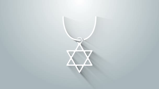 Fehér Csillag Dávid nyaklánc láncon ikon elszigetelt szürke háttér. Zsidó vallási szimbólum. Izrael szimbóluma. Ékszerek és kiegészítők. 4K Videó mozgás grafikus animáció — Stock videók