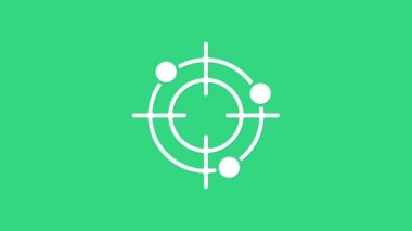 Atış yarışması ikonu için beyaz hedef sporu yeşil arka planda izole edildi. Atış poligonu ya da silah atışı için sayıları olan temiz bir hedef. 4K Video hareketli grafik canlandırması