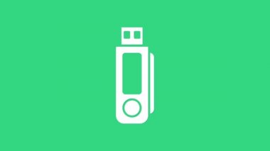 Yeşil arkaplanda beyaz USB flaş bellek simgesi izole edildi. 4K Video hareketli grafik canlandırması