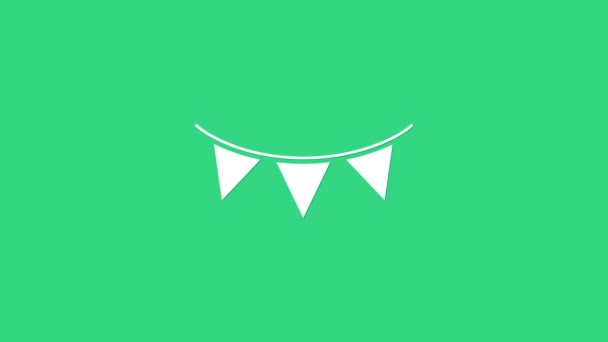 Ghirlanda carnevalesca bianca con icona delle bandiere isolata su sfondo verde. Appendiabiti per feste di compleanno, festival e decorazioni eque. Animazione grafica 4K Video motion — Video Stock