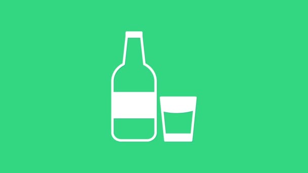 Yeşil arka planda izole edilmiş süt ve cam ikonlu beyaz kapaklı cam şişe. 4K Video hareketli grafik canlandırması — Stok video