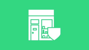 Yeşil arka planda kalkan simgesi olan beyaz alışveriş binası. Sigorta konsepti. Güvenlik, güvenlik, koruma, konsept koruma. 4K Video hareketli grafik canlandırması