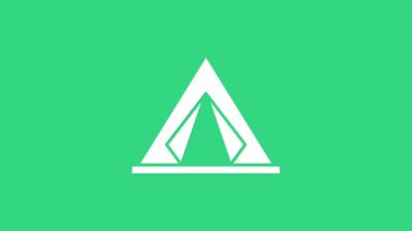 Yeşil arka planda beyaz turist çadırı simgesi izole edildi. Kamp sembolü. 4K Video hareketli grafik canlandırması