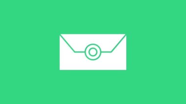 Beyaz Zarf, yeşil arka planda izole edilmiş noel partisi davetiye kartı ikonu. Mutlu Noeller ve mutlu yıllar. 4K Video hareketli grafik canlandırması