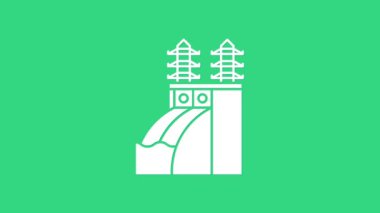 Beyaz Nükleer Santral ikonu yeşil arka planda izole edildi. Enerji endüstrisi konsepti. 4K Video hareketli grafik canlandırması