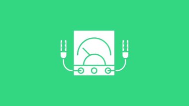 Beyaz Ampere ölçer, multimetre, voltmetre ikonu yeşil arkaplanda izole edilmiş. Elektrik akımını ölçmek için araçlar. 4K Video hareketli grafik canlandırması