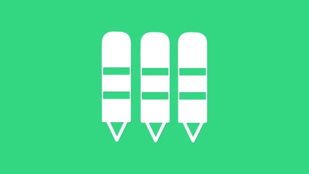 Krayon lilin putih untuk menggambar ikon yang diisolasi dengan latar belakang hijau. Animasi grafis gerak Video 4K — Stok Video