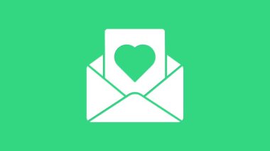 Yeşil arka planda Sevgililer Günü kalp ikonu olan beyaz zarf. Mesaj aşkım. Aşk ve romantizm mektubu. 4K Video hareketli grafik canlandırması